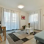 Sky דירה טרוגיר