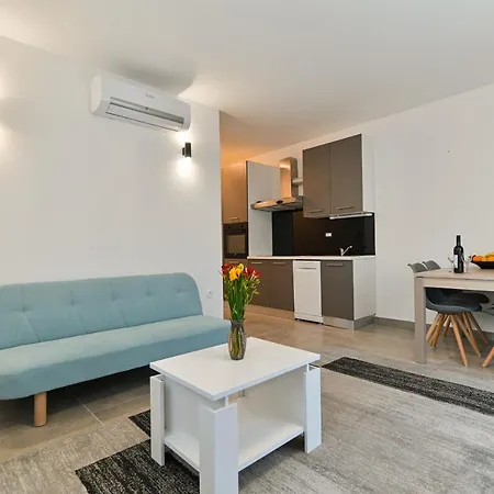Apartment Sky